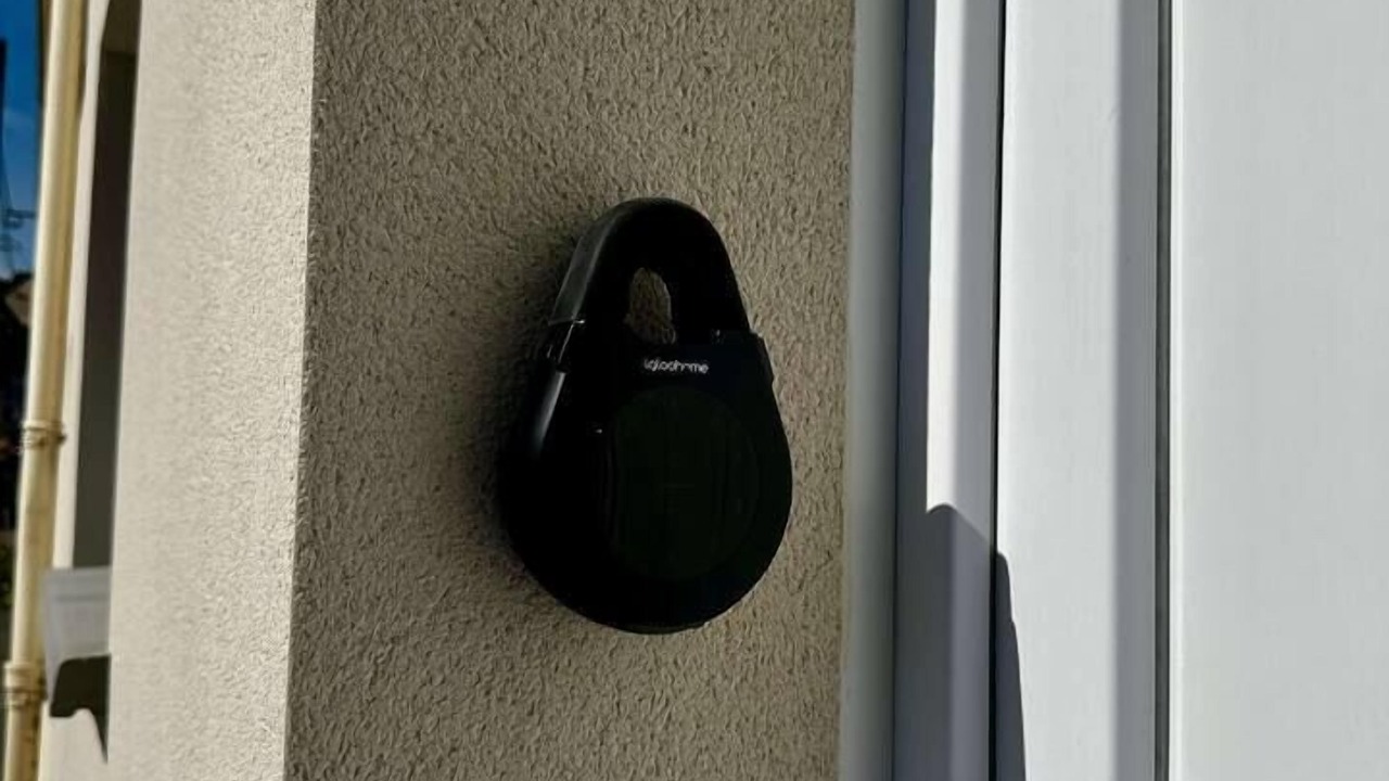 Photo of Others in Justices