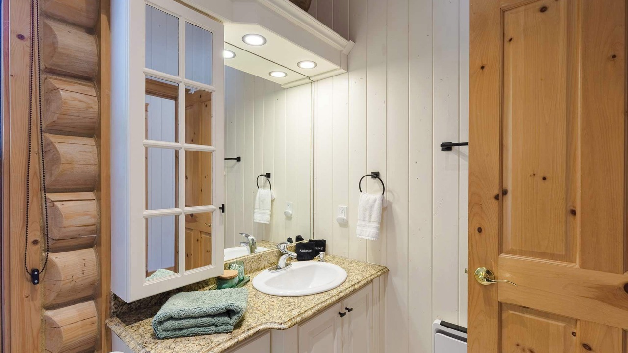 Photo of Bathroom in Fiddler Lake Resort