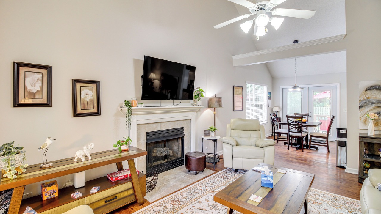 Photo of Livingroom in Pooler