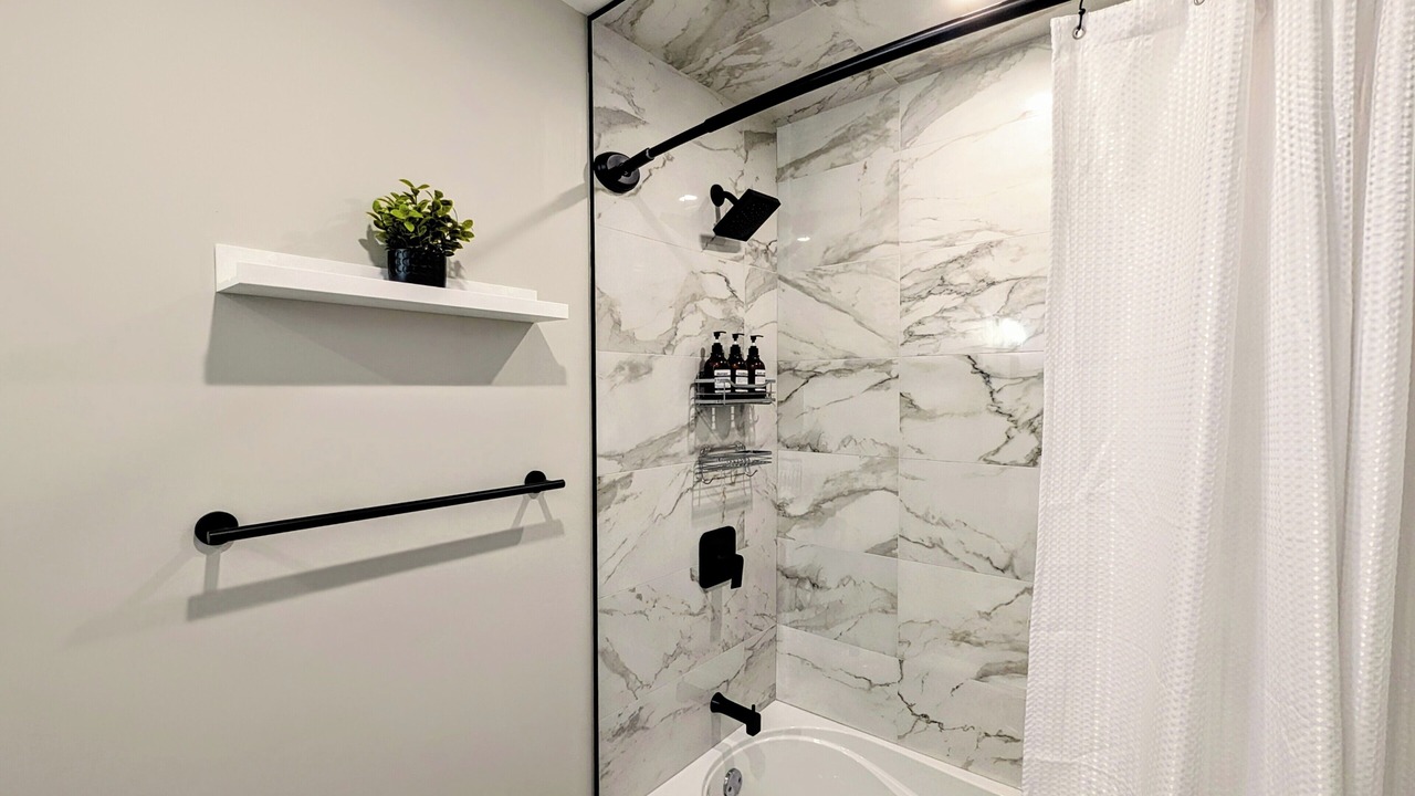 Photo of Bathroom in Niagara Falls