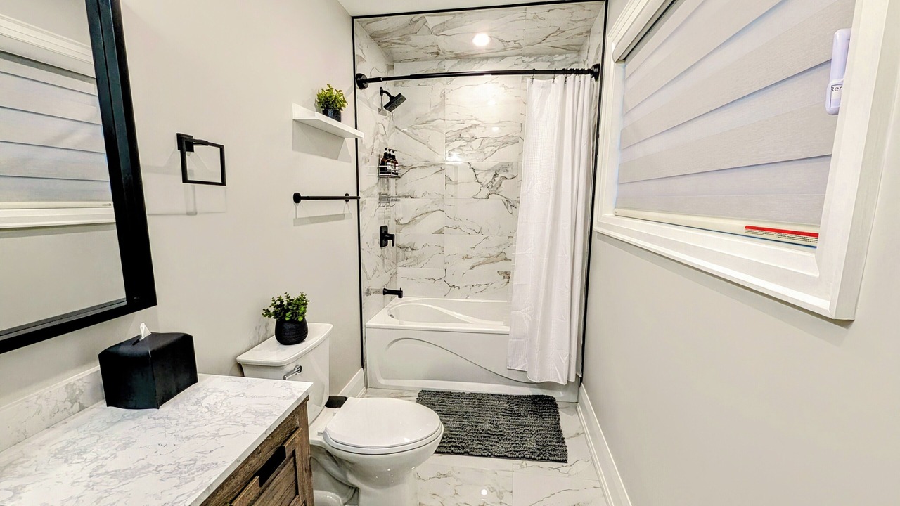 Photo of Bathroom in Niagara Falls