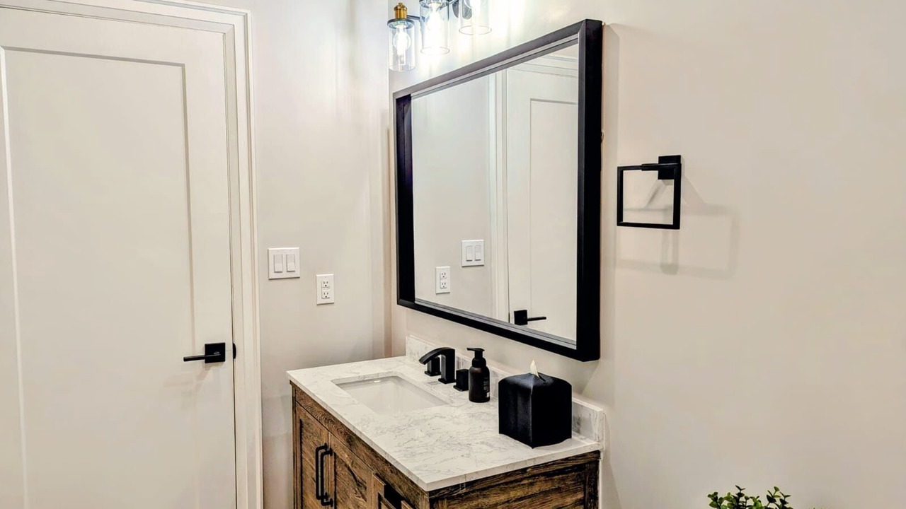 Photo of Bathroom in Niagara Falls