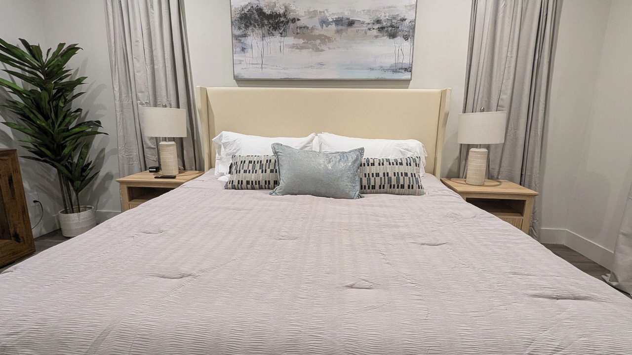 Photo of Bedroom in NoHo Arts District