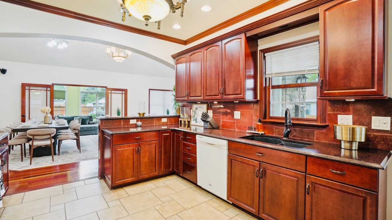 Photo of Kitchen in Greater South Side