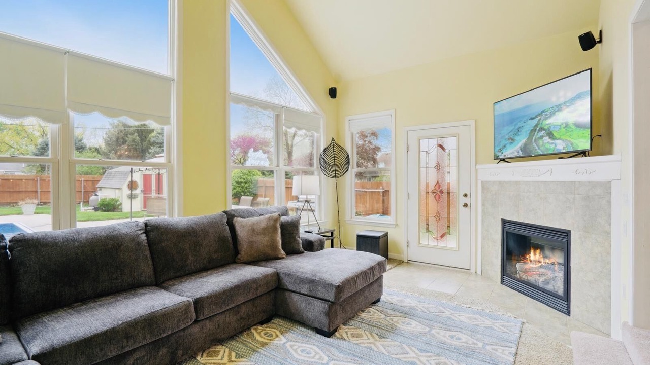 Photo of Livingroom in Greater South Side