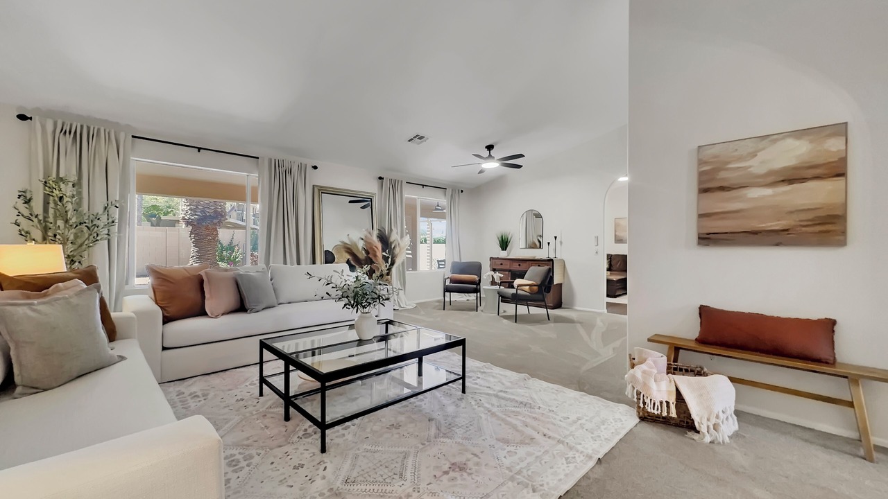 Photo of Livingroom in Oakwood