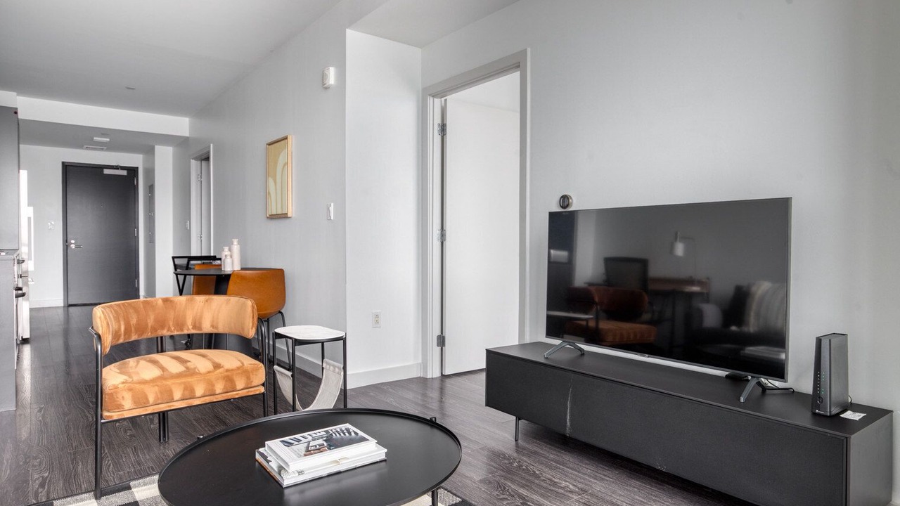 Photo of Livingroom in Central-Maverick Square - Paris Street