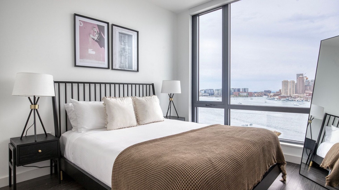 Photo of Bedroom in Central-Maverick Square - Paris Street