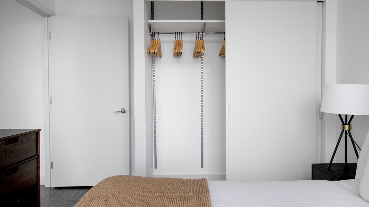 Photo of Bedroom in Central-Maverick Square - Paris Street