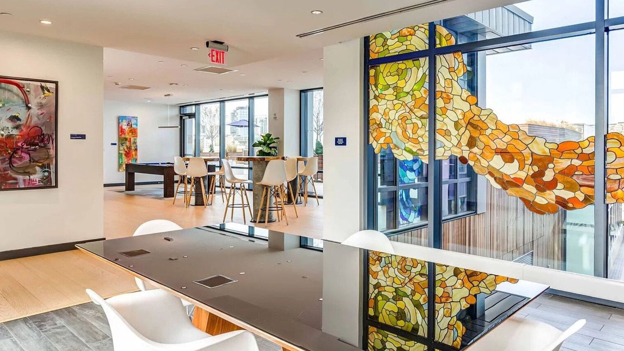 Photo of Others in Central-Maverick Square - Paris Street