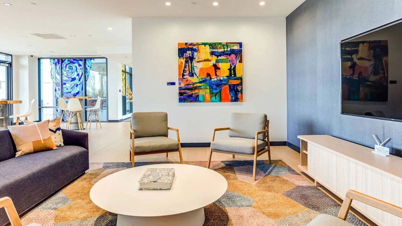 Photo of Livingroom in Central-Maverick Square - Paris Street