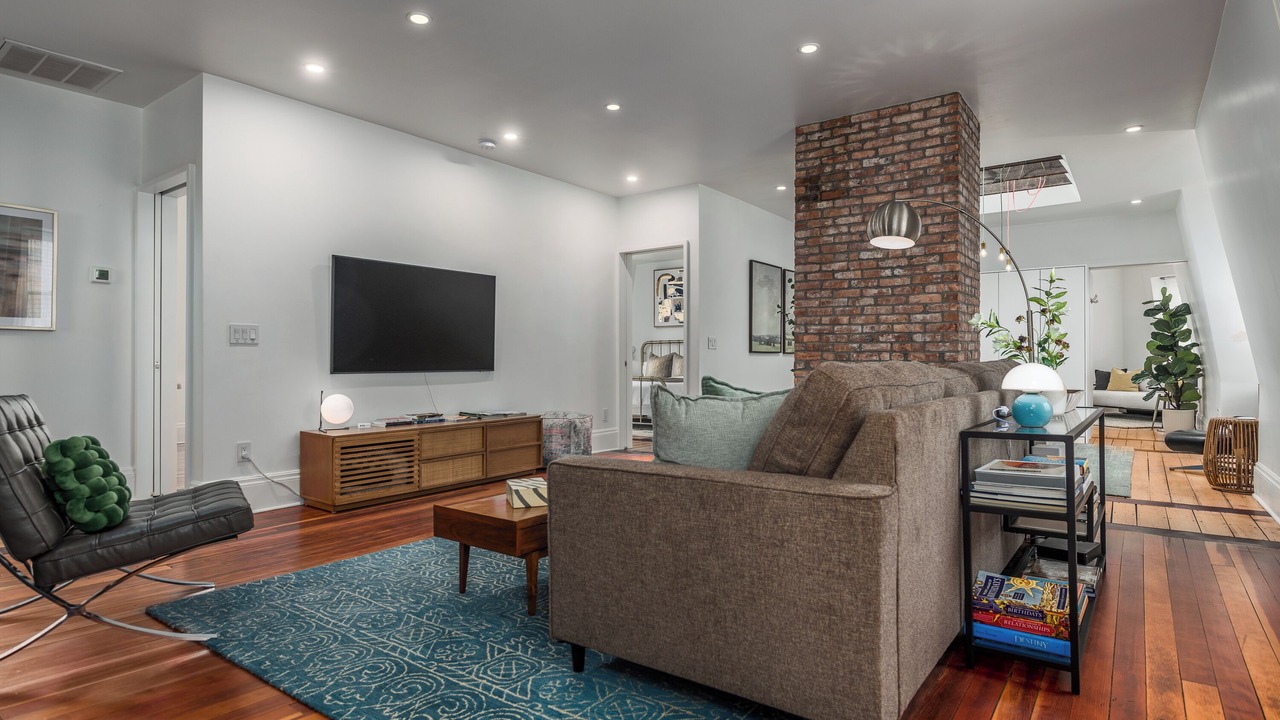Photo of Livingroom in Federal Hill