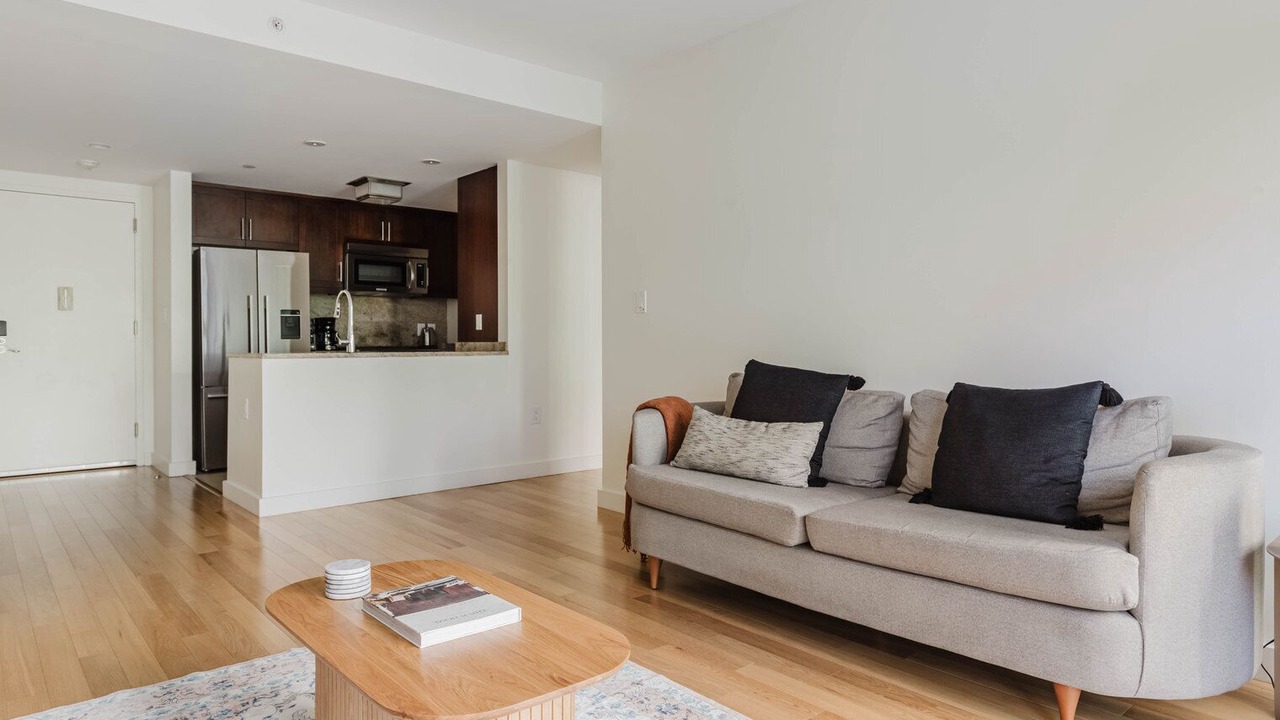 Photo of Livingroom in Back Bay East