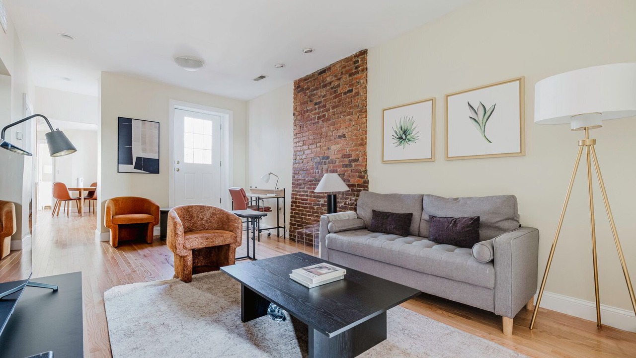Photo of Livingroom in North End