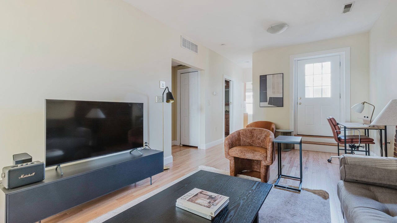 Photo of Livingroom in North End