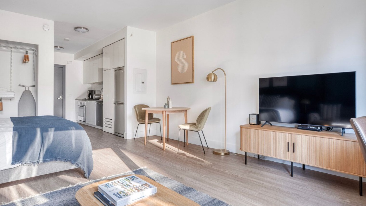 Photo of Bedroom in Downtown San Francisco