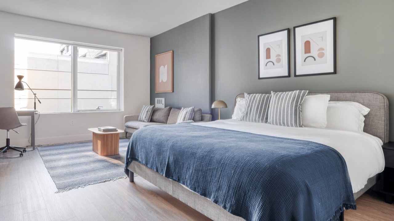 Photo of Bedroom in Downtown San Francisco
