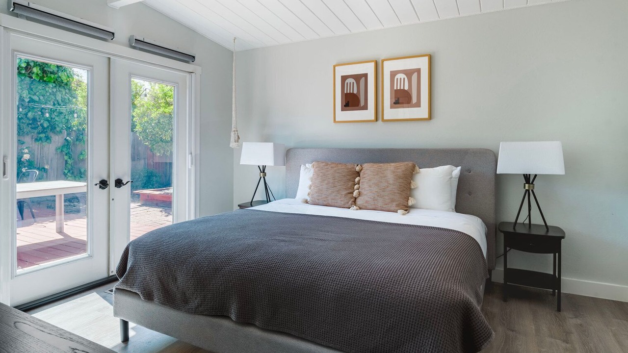 Photo of Bedroom in East San Mateo