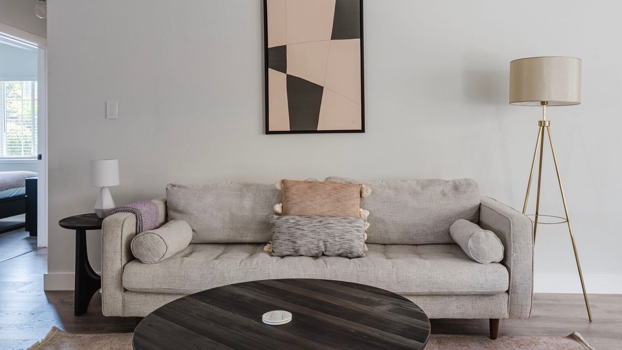 Photo of Livingroom in East San Mateo