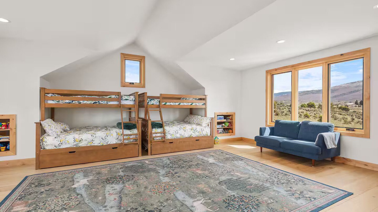 Photo of Bedroom in Missouri Heights