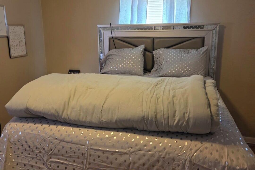 Photo of Bedroom in Calumet Park