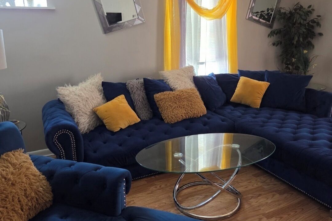 Photo of Livingroom in Calumet Park