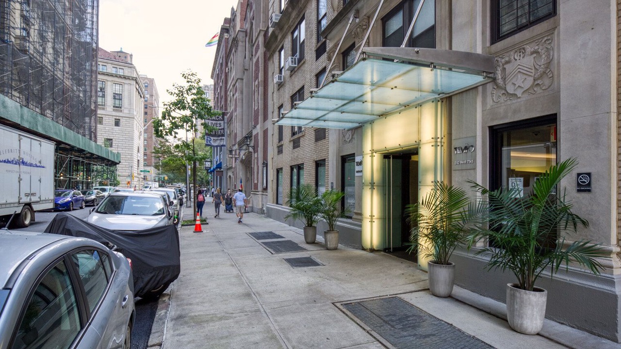 Photo of Others in Lincoln Square