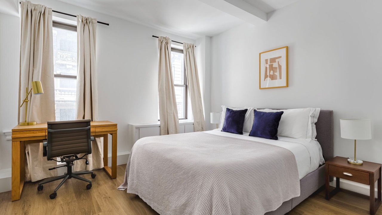 Photo of Bedroom in Lincoln Square