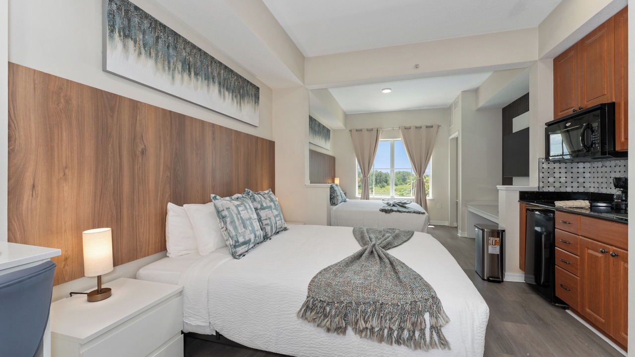 Photo of Bedroom in Florida Center