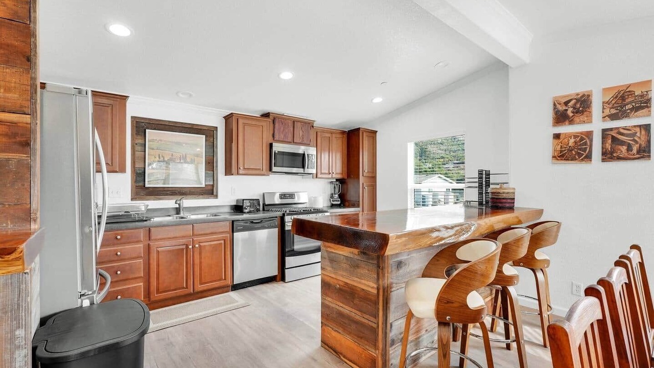 Photo of Others in Castro Valley