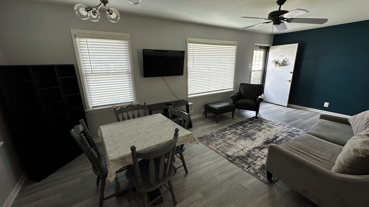 Photo of Livingroom in Sappington