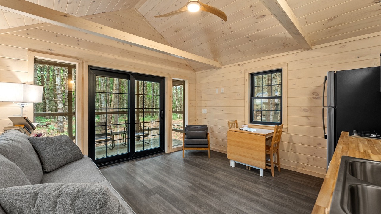 Photo of Livingroom in Monson