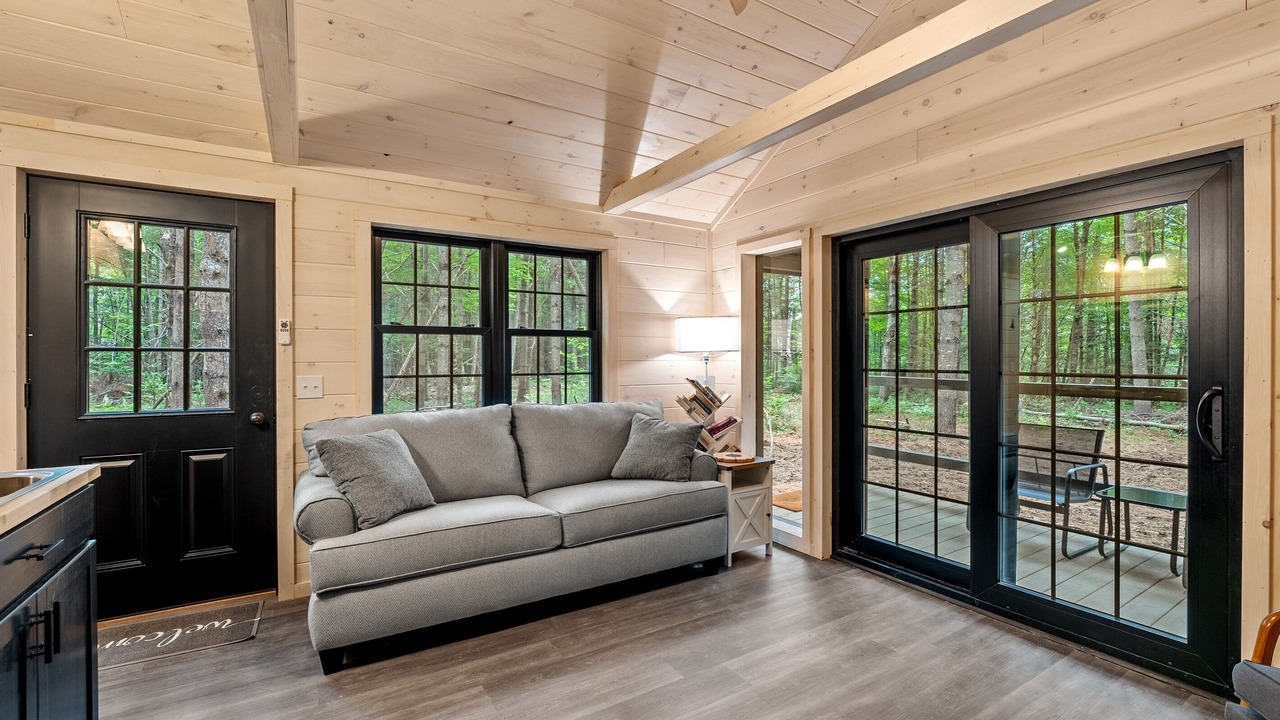 Photo of Livingroom in Monson