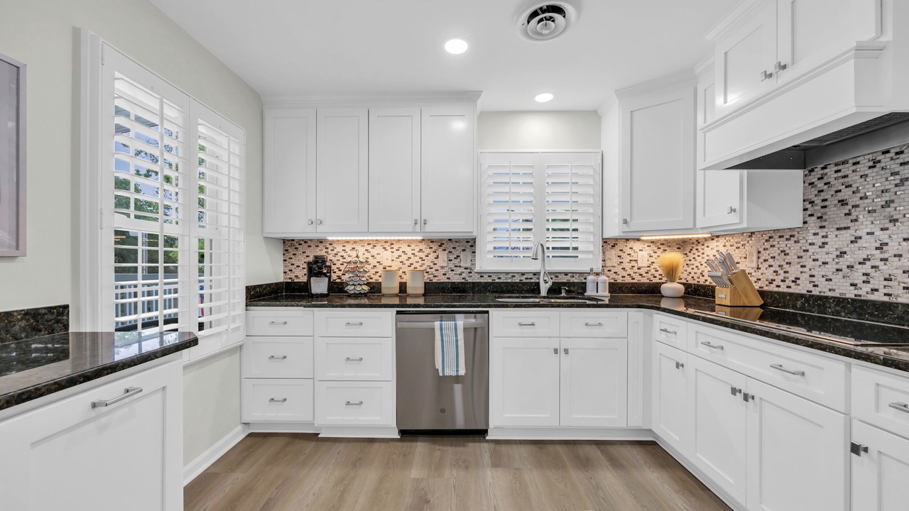 Photo of Kitchen in Ocean Drive