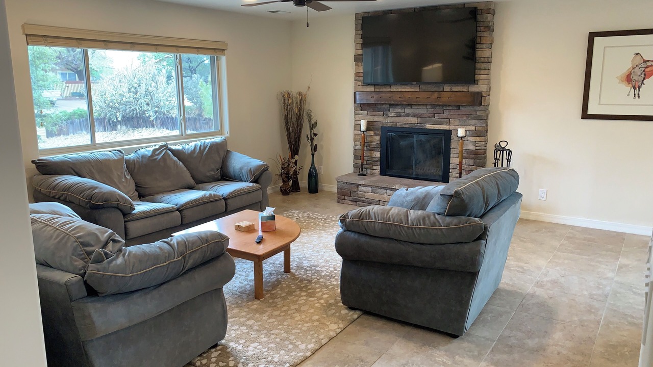 Photo of Livingroom in Rio Rancho