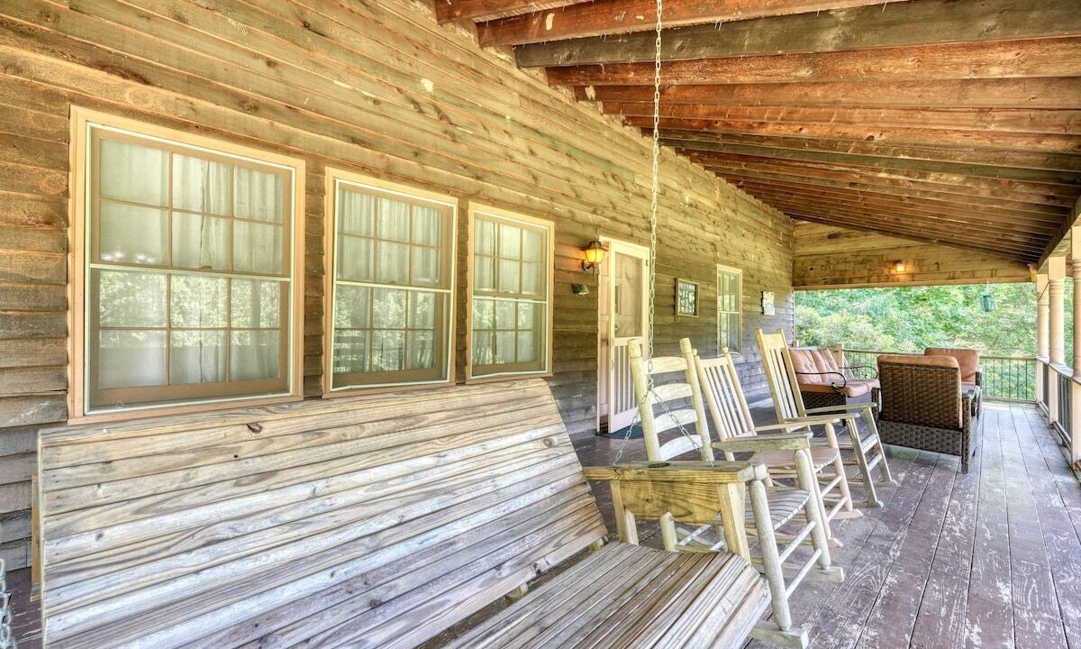 Photo of Patio Balcony in Young Harris