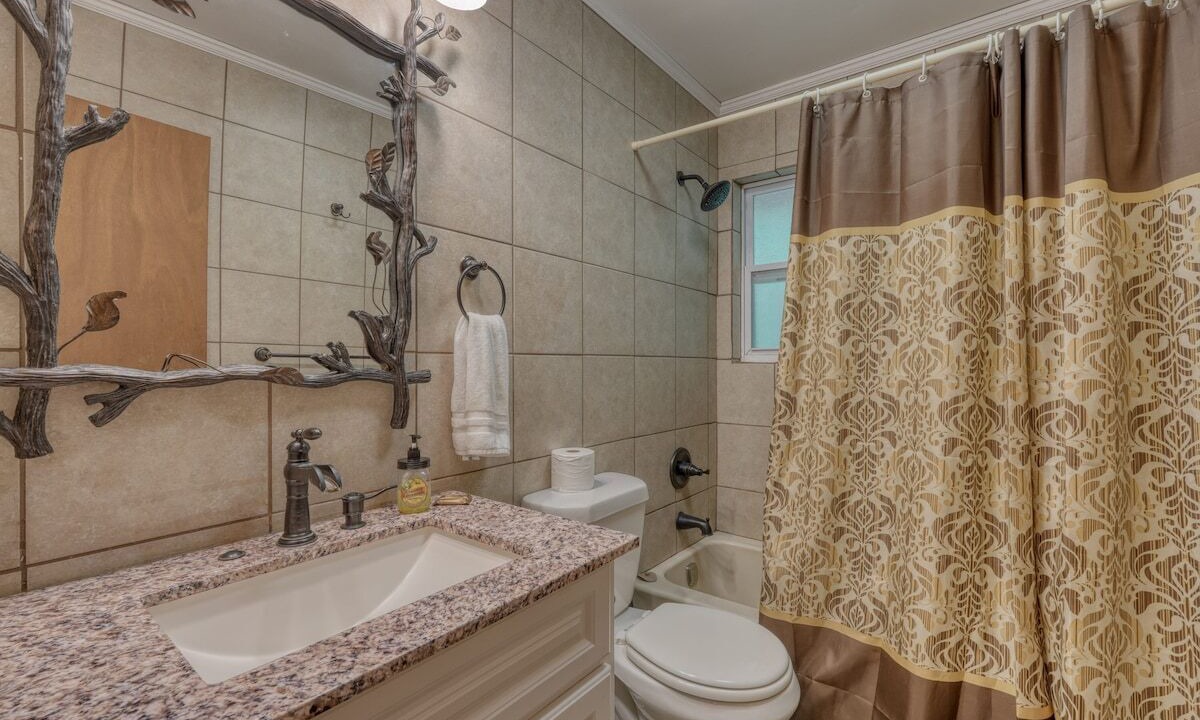 Photo of Bathroom in Young Harris