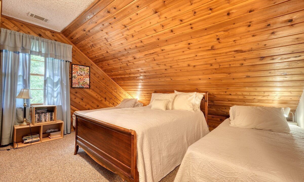 Photo of Bedroom in Young Harris