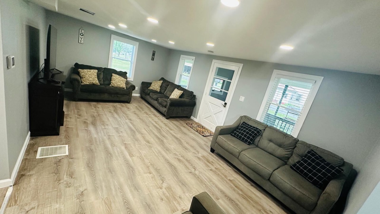 Photo of Livingroom in Mayfield
