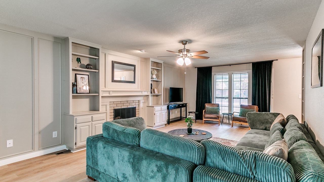 Photo of Livingroom in South Tulsa