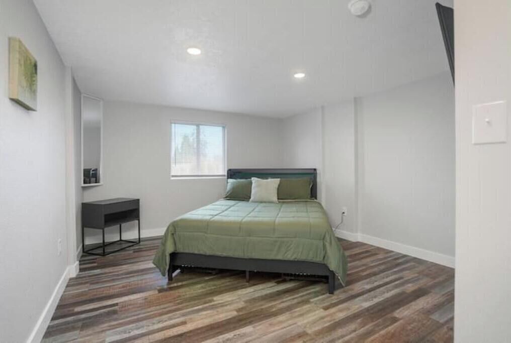 Photo of Bedroom in Salem