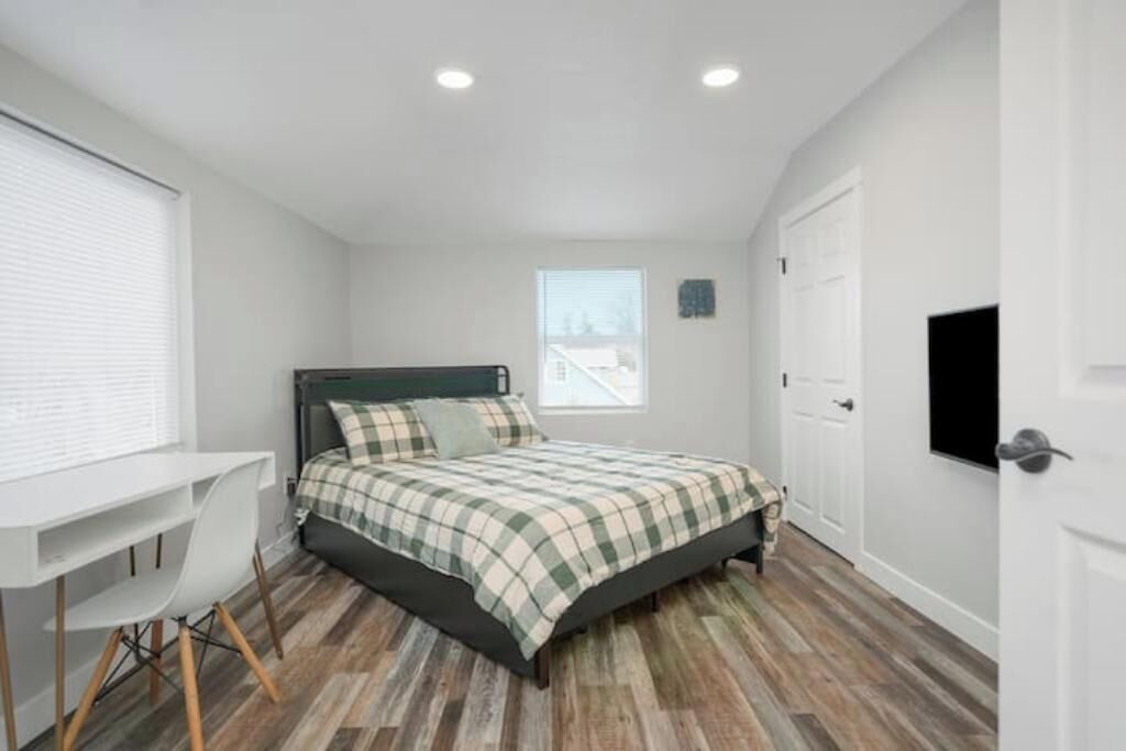 Photo of Bedroom in Salem