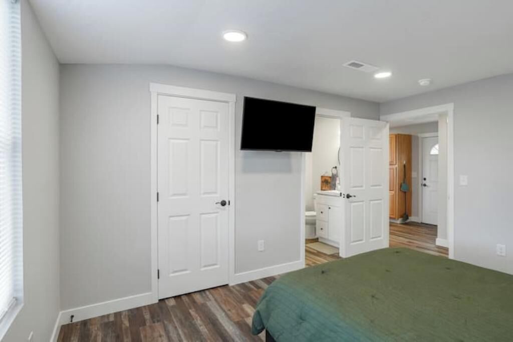 Photo of Bedroom in Salem