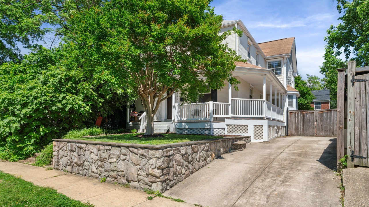 Photo of Outdoor in Potomac West