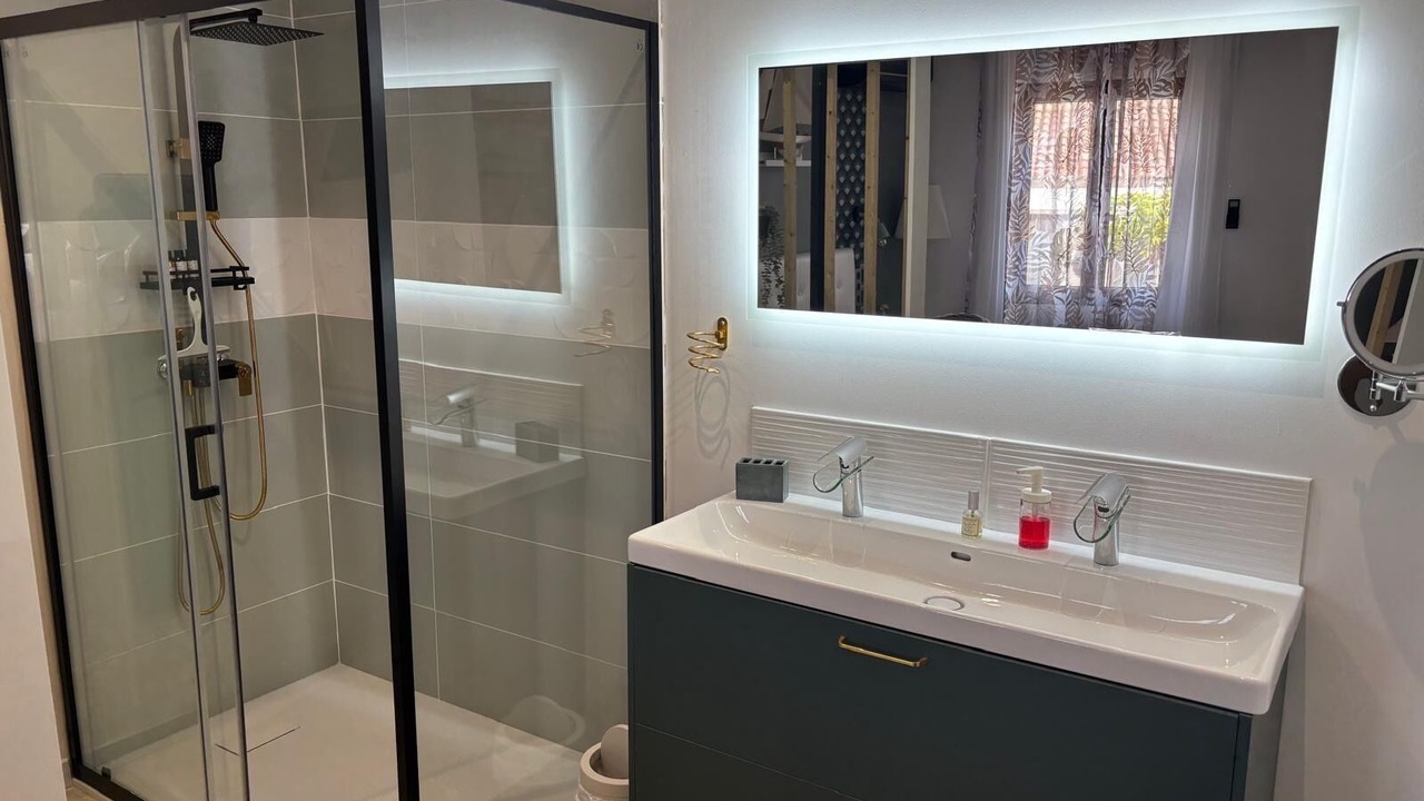 Photo of Bathroom in Saint-Genies-de-Comolas