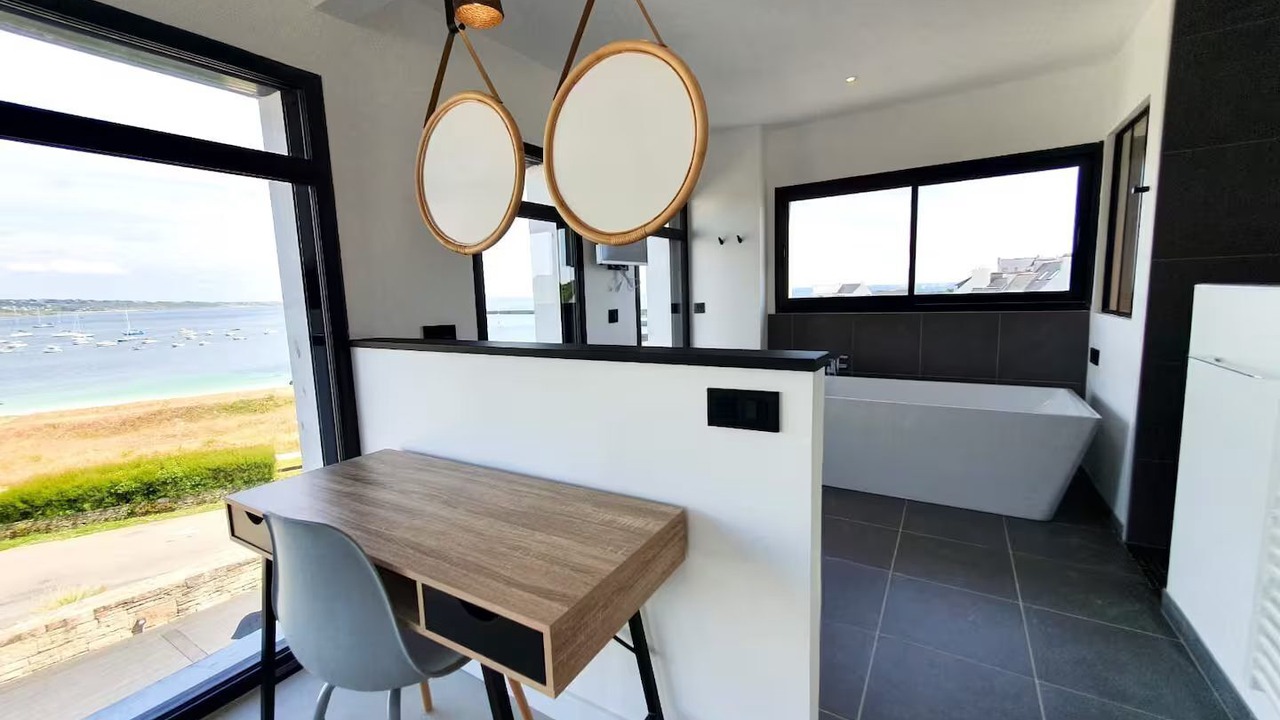 Photo of Others in Esquibien