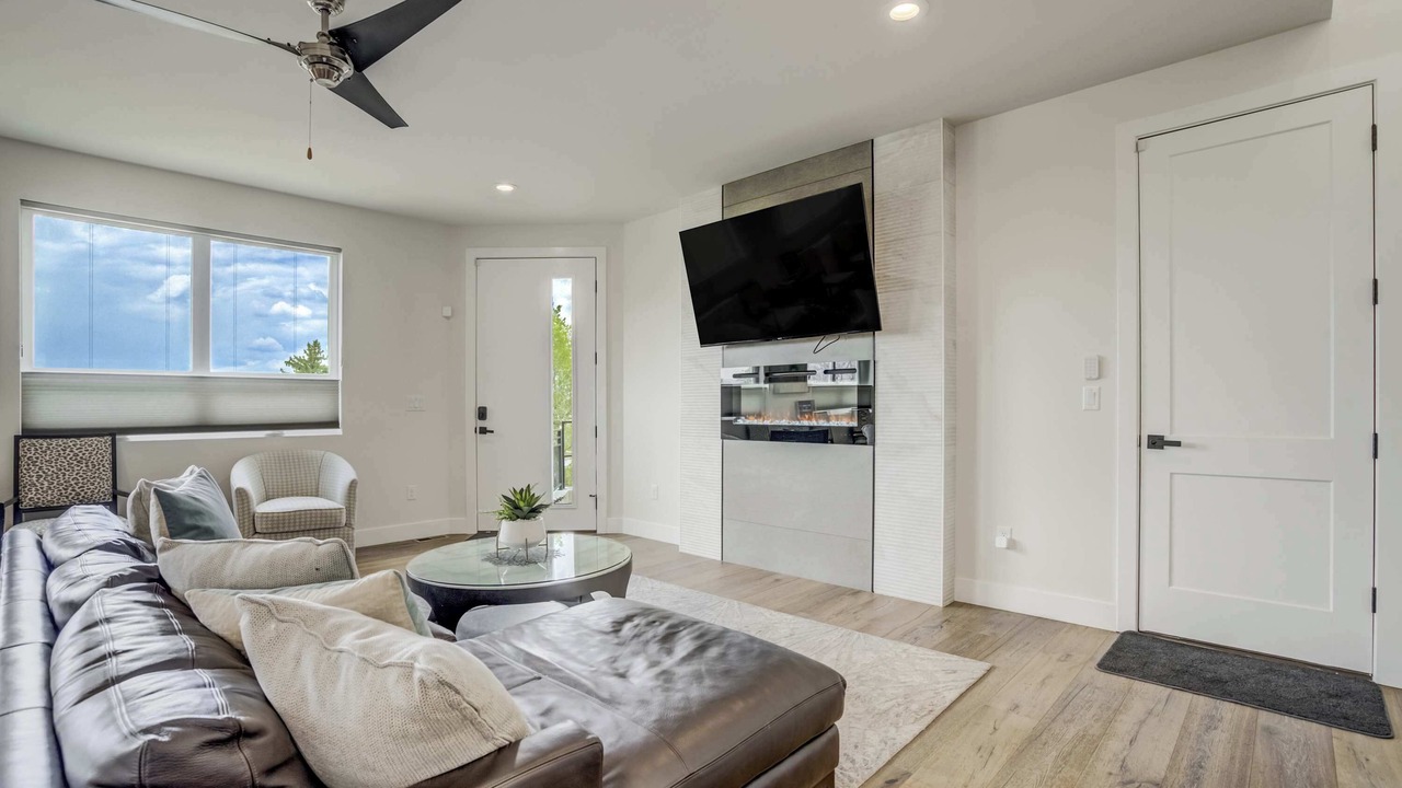 Photo of Livingroom in Broadmoor