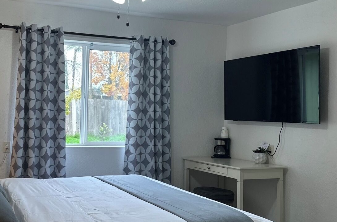 Photo of Bedroom in Arden-Arcade