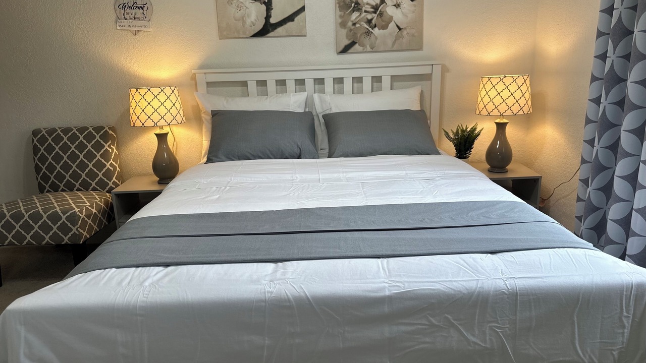 Photo of Bedroom in Arden-Arcade