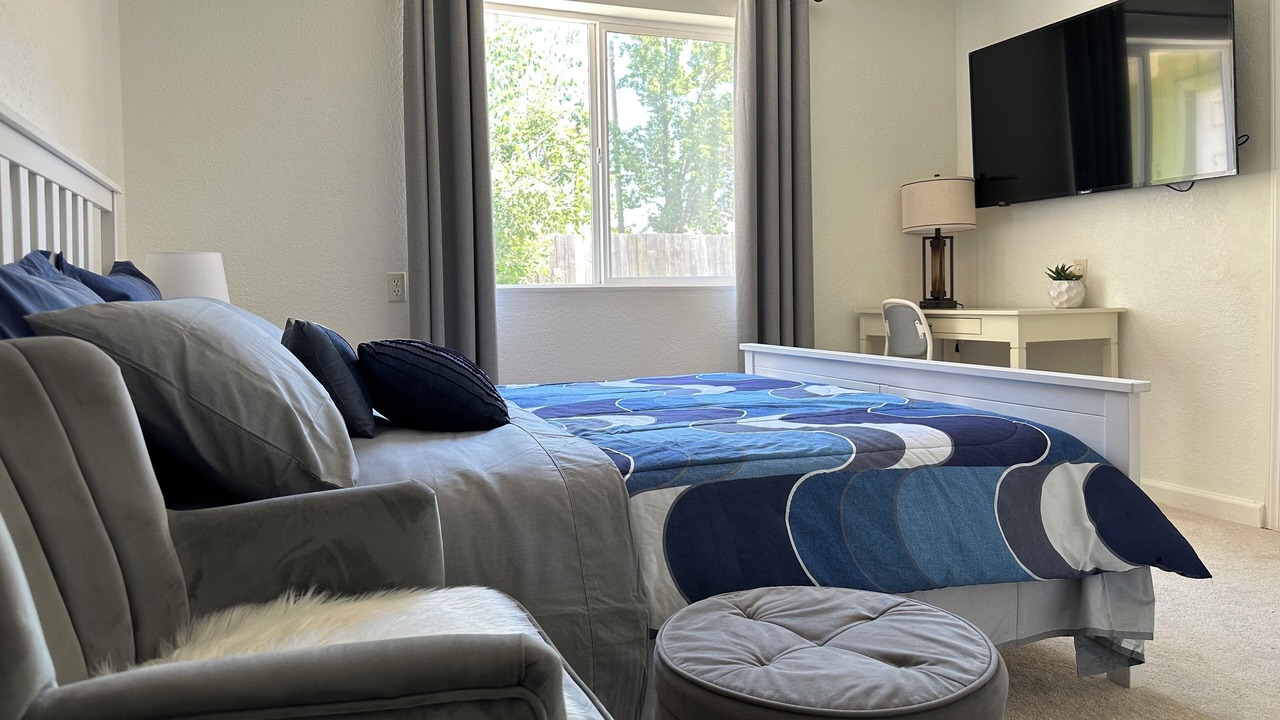 Photo of Bedroom in Arden-Arcade